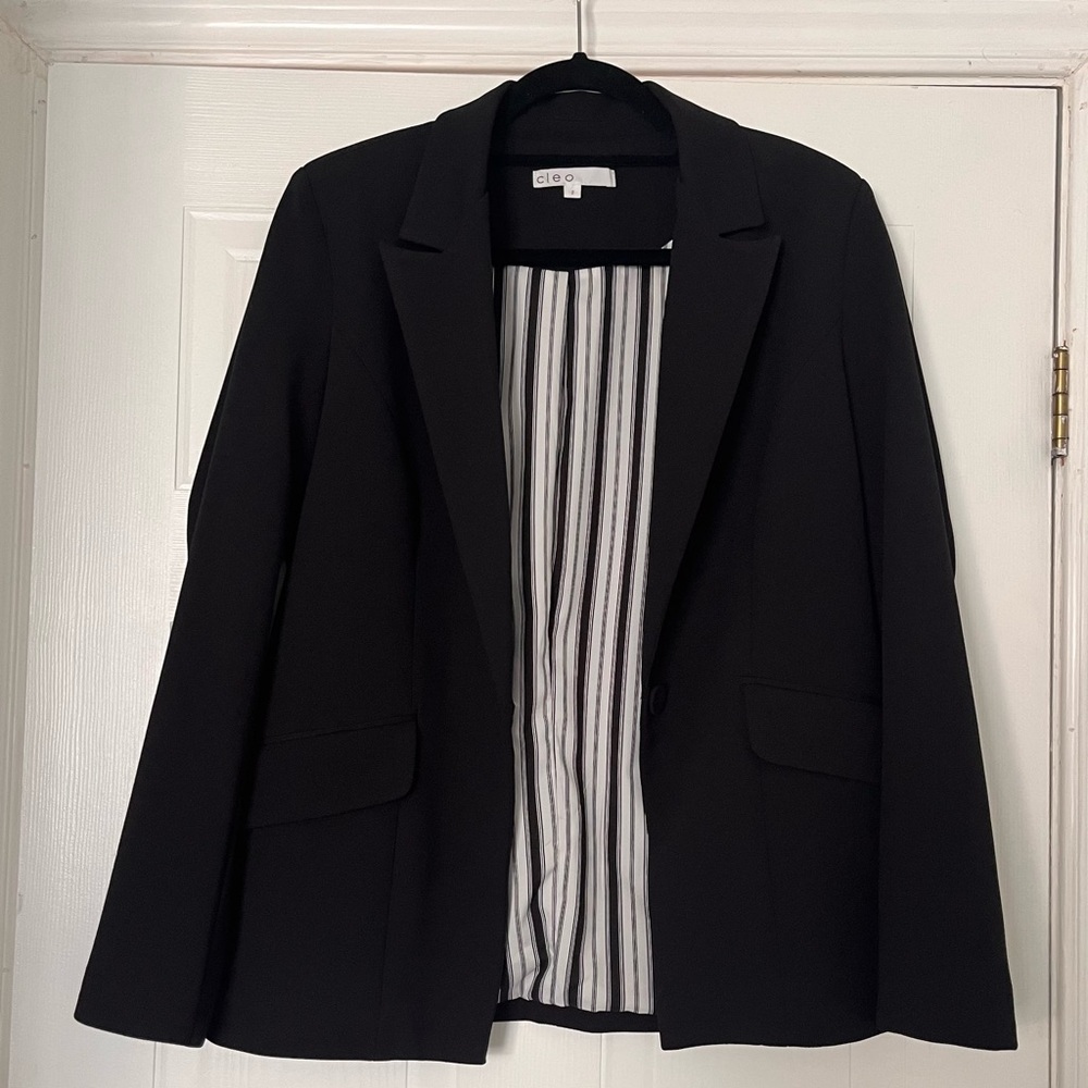 Cleo Women's Elegant Black Blazer